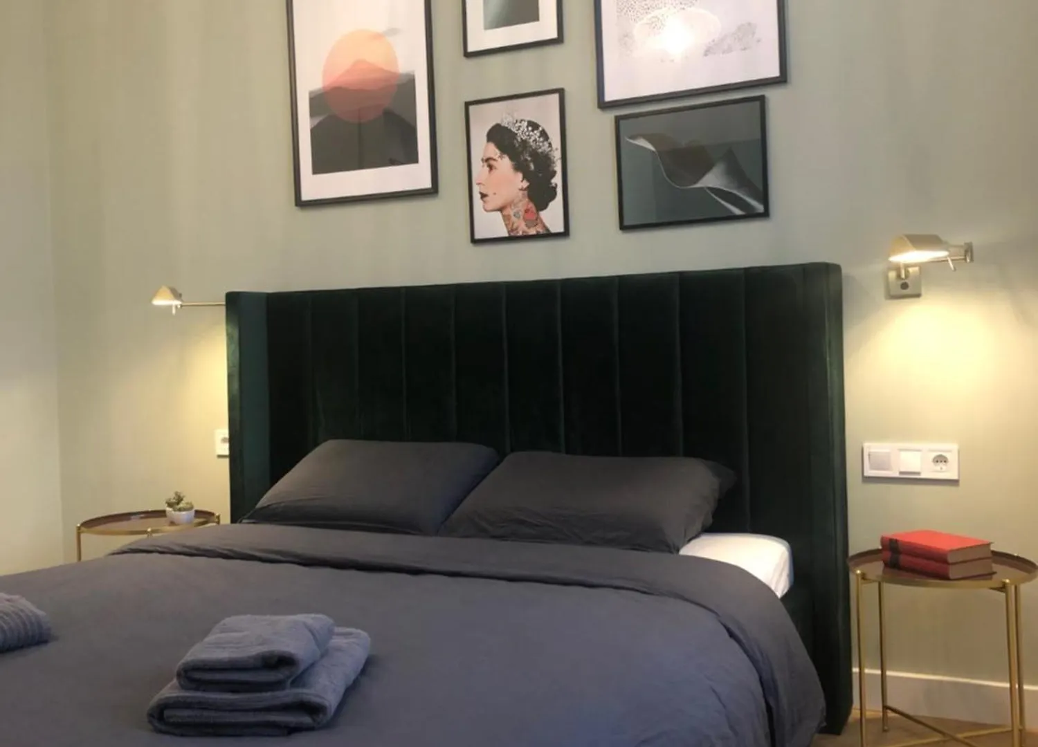 Home At The Castle Budapest Apartment