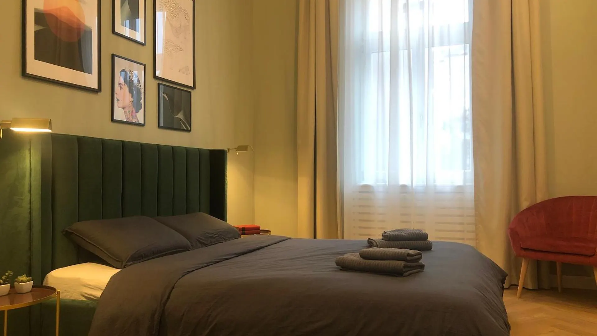Apartment Home At The Castle Budapest