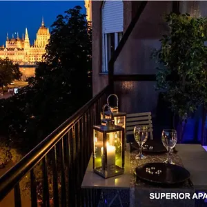 Apartment Bpr Agathe Elegant With Parliament View, Budapest
