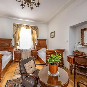 Academy Bed & Breakfast